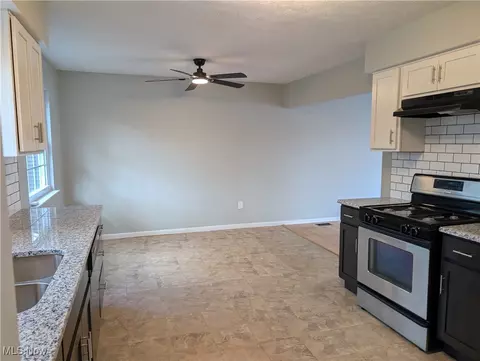 5758 Beech Dr, Mentor On The Lake, OH 44060 photo 7