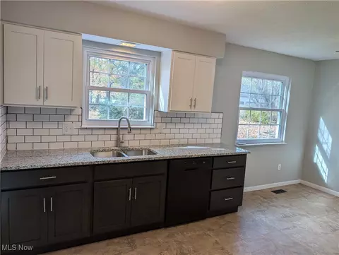 5758 Beech Dr, Mentor On The Lake, OH 44060 photo 6