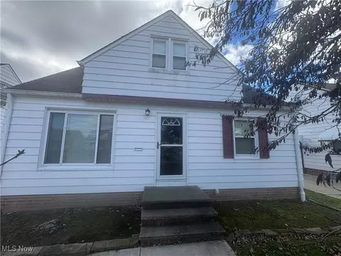 13370 Hathaway Rd, Garfield Heights, OH 44125