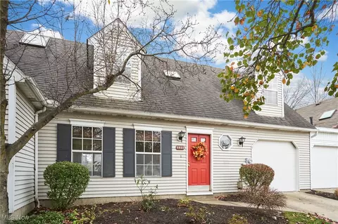 2855 Tinkers Ln, Twinsburg, OH 44087