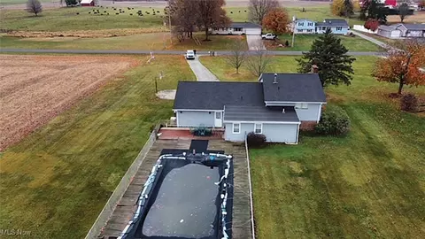26234 Hartley Rd, Beloit, OH 44609 photo 2