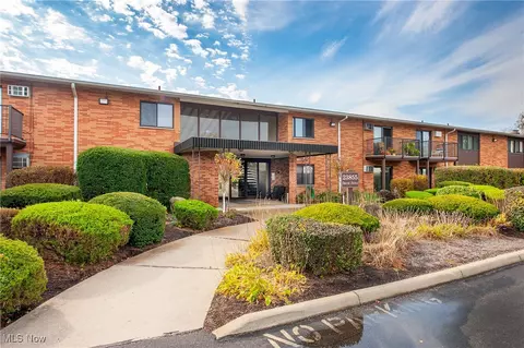 23855 David Dr #209, North Olmsted, OH 44070