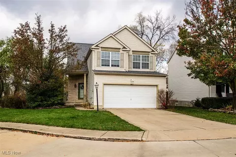 4463 Newcastle Cv, Brunswick, OH 44212