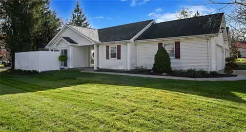 6694 Hidden Lake Trl, Brecksville, OH 44141