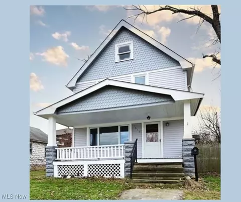7619 Chesterfield Ave, Parma, OH 44129