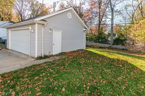 376 E 270th St, Euclid, OH 44132 photo 25