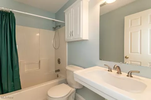 376 E 270th St, Euclid, OH 44132 photo 15