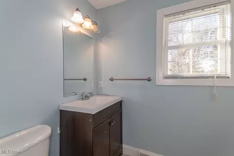 376 E 270th St, Euclid, OH 44132 photo 13