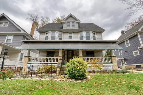 1545 Marlowe Ave, Lakewood, OH 44107