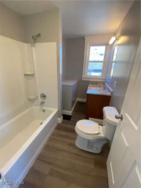 Bath - 2124 3rd St SE, Canton, OH 44707 photo 1 of 1