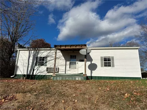 302 E Marietta St, Woodsfield, OH 43793