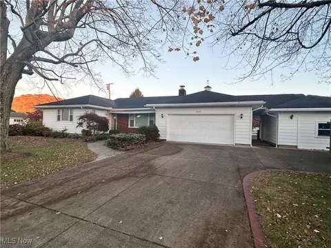 2210 Willie St, Saint Marys, WV 26170