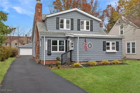 34215 Sylvia Dr, Eastlake, OH 44095
