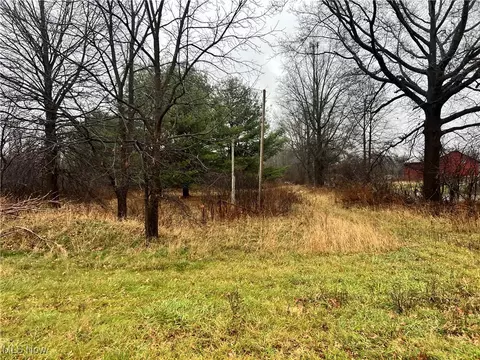 411 Struthers Coitsville Rd, Lowellville, OH 44436