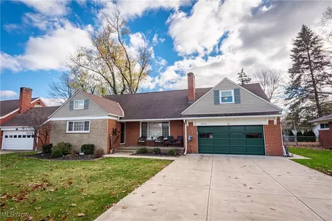 21235 Seabury Ave, Fairview Park, OH 44126