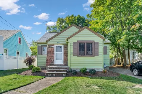 507 W 30th St N, Lorain, OH 44055