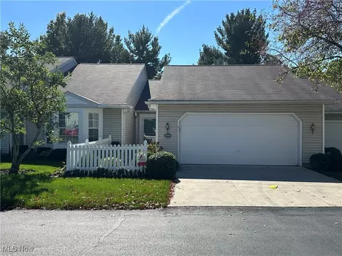 2084 Heather Ct, Akron, OH 44313
