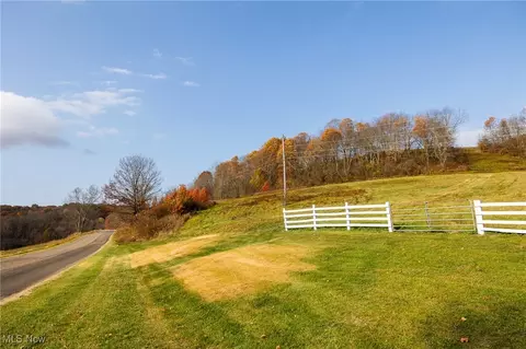 5955 Post Boy Rd, Newcomerstown, OH 43832