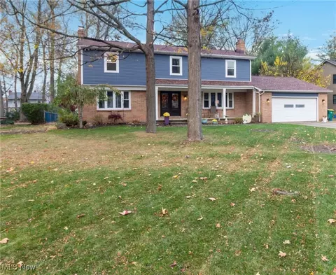 9205 Idlewood Dr, Mentor, OH 44060