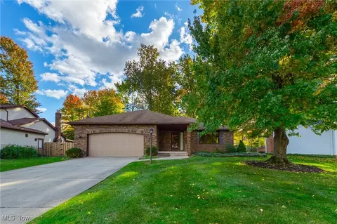 6623 Springdale Dr, Middleburg Heights, OH 44130