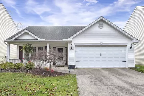 9570 Cyprus Ln, Olmsted Falls, OH 44138