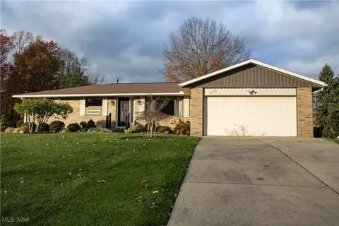 9085 Margaret St NW, Massillon, OH 44646