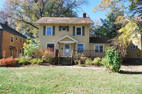 3812 W 152nd St, Cleveland, OH 44111