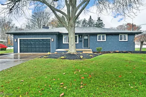 458 Bonnie Brae Ave, Niles, OH 44446