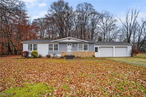 41642 Metz Rd, Columbiana, OH 44408