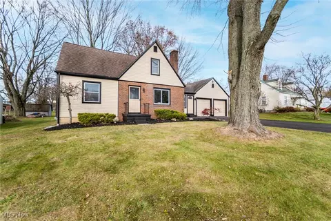 4188 Kirk Rd, Youngstown, OH 44511
