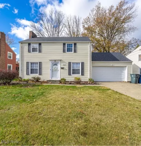 766 Quilliams Rd, Cleveland Heights, OH 44121