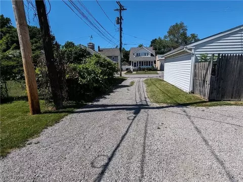 4209 State Rd, Ashtabula, OH 44004 photo 9