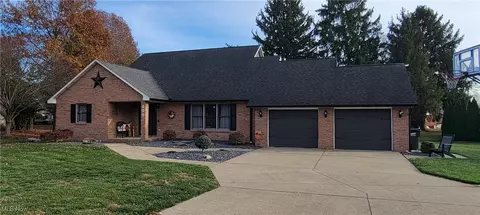 102 Social Row, Marietta, OH 45750