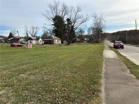 N 2nd Street, Cambridge, OH 43725