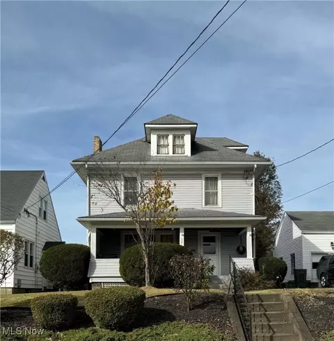 3217 Bartlett St, Parkersburg, WV 26104