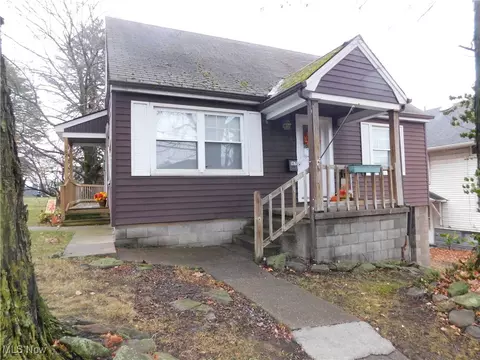 167 S 11th St S, Weirton, WV 26062