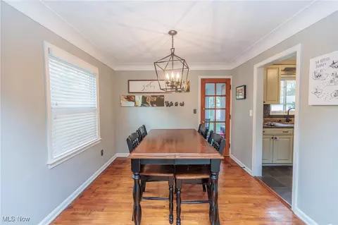 5243 Mayview Rd, Lyndhurst, OH 44124 photo 9