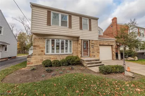 5243 Mayview Rd, Lyndhurst, OH 44124 photo 2