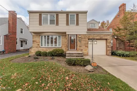 5243 Mayview Rd, Lyndhurst, OH 44124