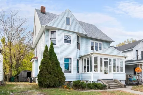 271 Harbor St, Conneaut, OH 44030