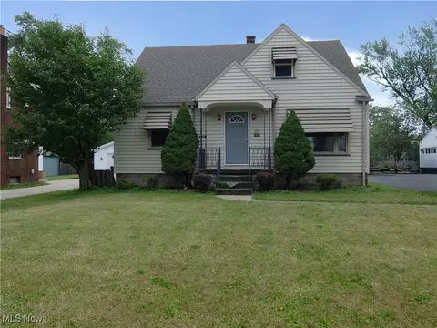 212 Kenmore Ave NE, Warren, OH 44483