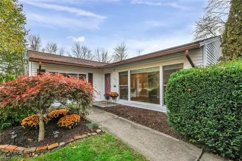 267 Barrett Rd, Berea, OH 44017