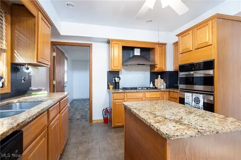 1848 Wright Rd, Akron, OH 44320 photo 16