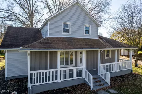 1848 Wright Rd, Akron, OH 44320