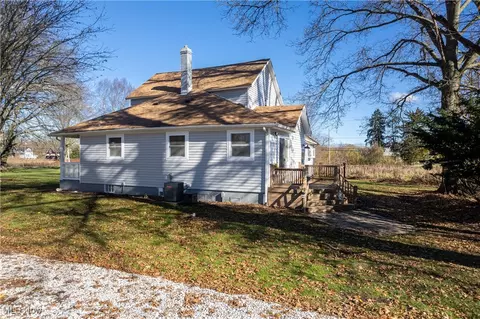 1848 Wright Rd, Akron, OH 44320 photo 4