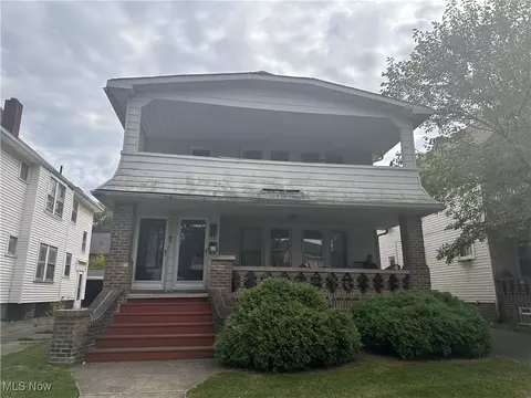 10016 Greenview Ave, Garfield Heights, OH 44125