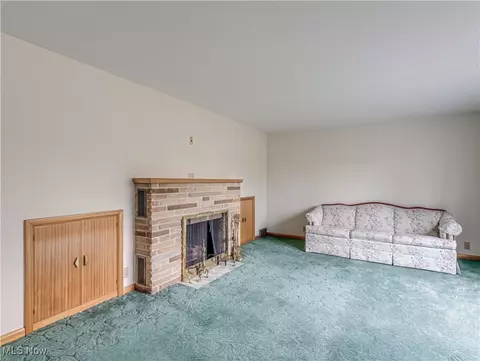 Living - 6576 State Rd, Wadsworth, OH 44281 photo 3 of 4