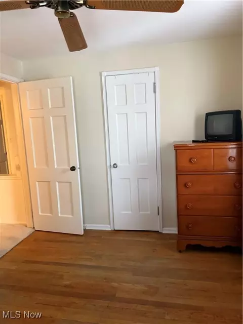 Bedroom - 295 E 250th St, Euclid, OH 44132 photo 5 of 6