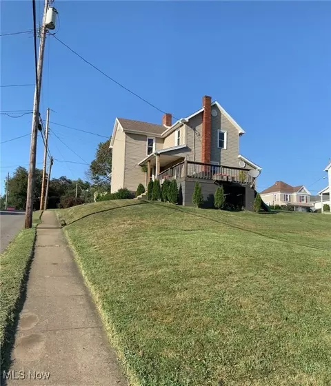 302 High St, Barnesville, OH 43713 photo 4