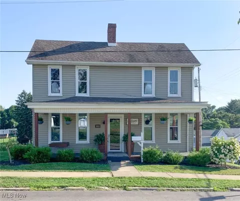 302 High St, Barnesville, OH 43713